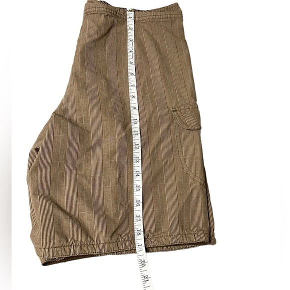 Mossimo Supply Inc Board Shorts • Size: 34 • Used - Picture 9 of 9